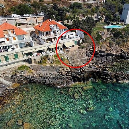 Seaside Holiday Apartment - Unique Location Cipressa Экстерьер фото
